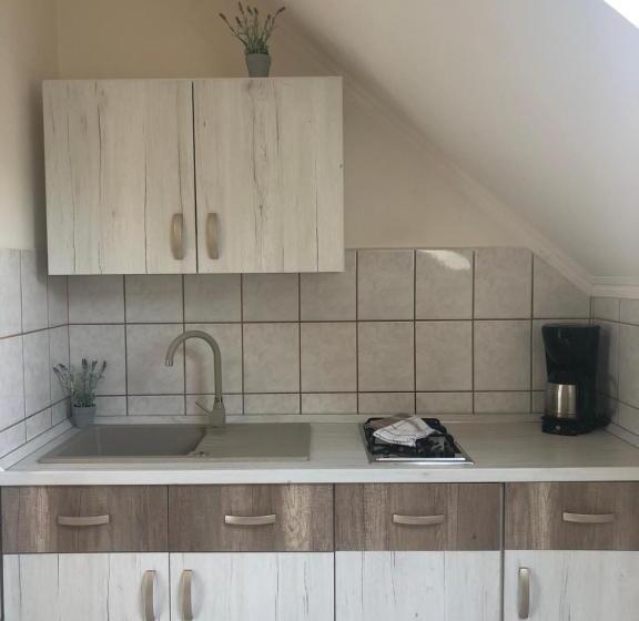 ベッドアンドブレックファースト Judit Vendégház