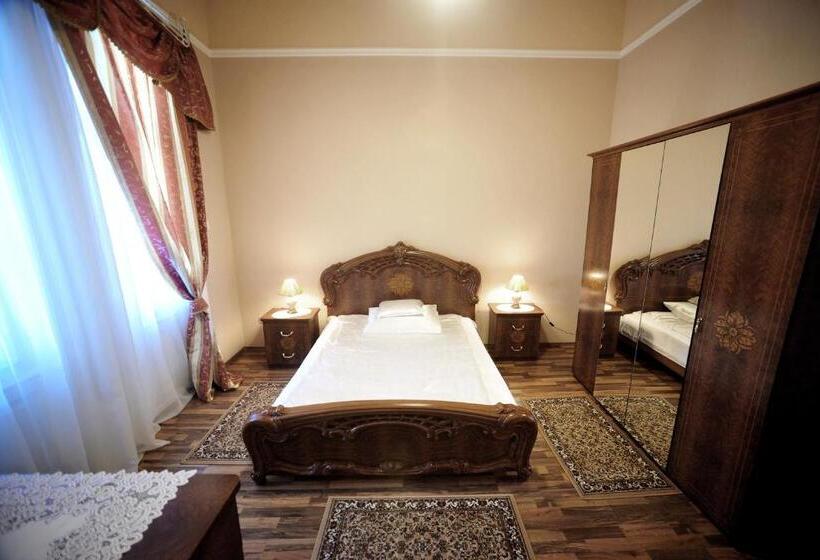 مبيت وإفطار Kakukk Panzió