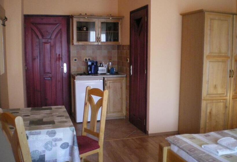 ベッドアンドブレックファースト Mediterrán Apartmanok Harkány