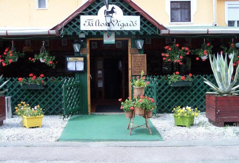 مبيت وإفطار Táltos Vendégház
