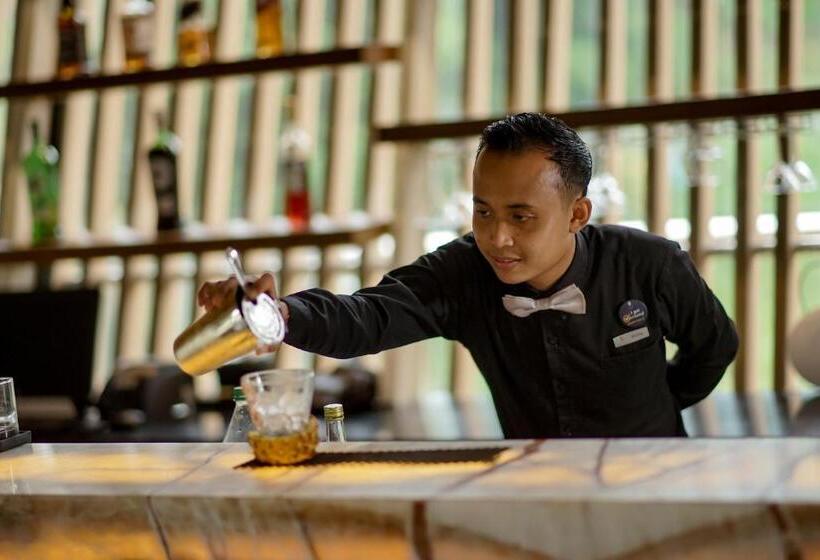 هتل Aruna Senggigi Resort & Convention