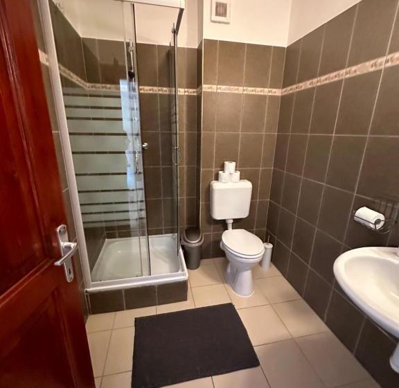 ホテル Boni Családi Wellness