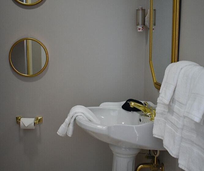 ベッドアンドブレックファースト The Trott House Inn