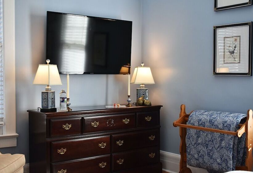 ベッドアンドブレックファースト The Trott House Inn