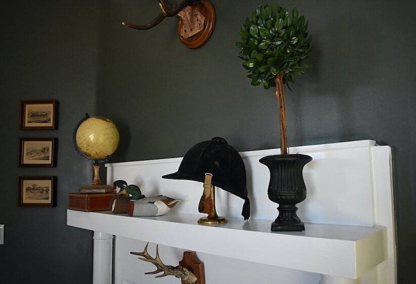 ベッドアンドブレックファースト The Trott House Inn