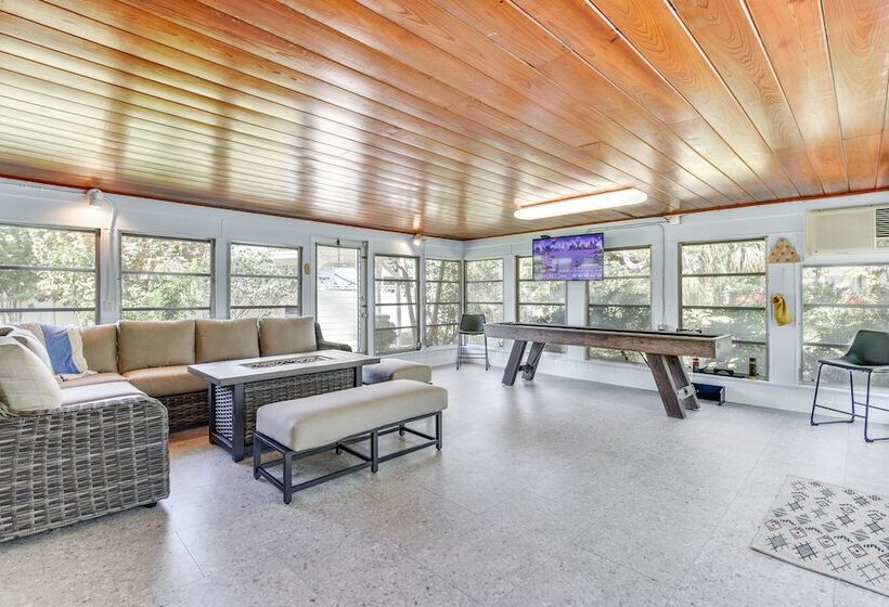 Bradenton Mid Century Charmer: 5 Mi To Beach!