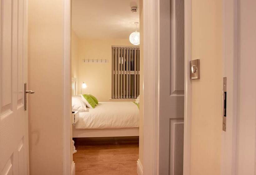 Chandlers Lodge B&b