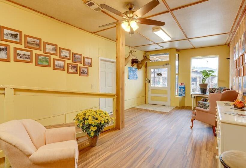 Historic Hardy Home W/ Game Room On Main Street