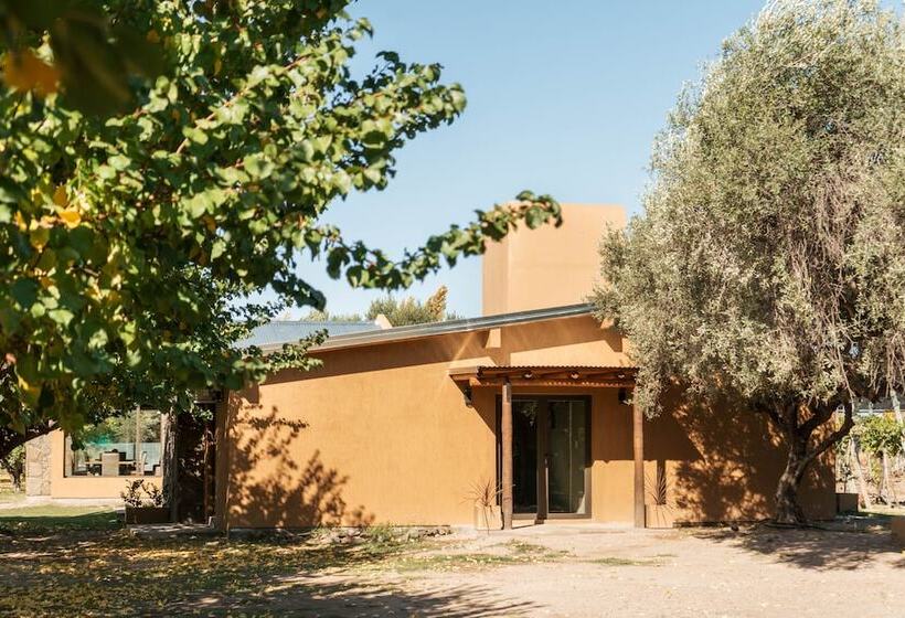 فندق فئة نجمة واحدة Posada Bonarda