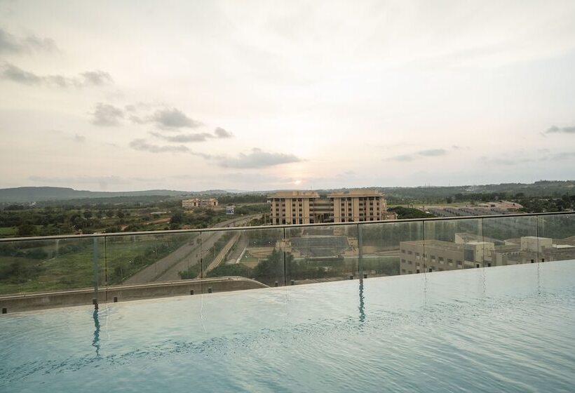 فندق Ananth The Grand