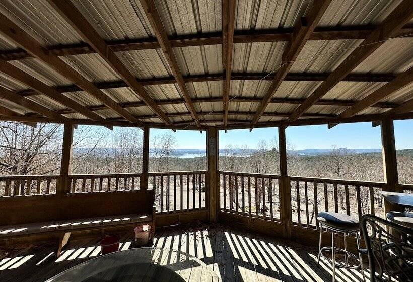 فندق Blue Clouds Rv & Cabins Resort