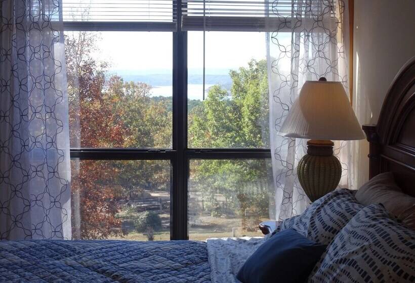 فندق Blue Clouds Rv & Cabins Resort