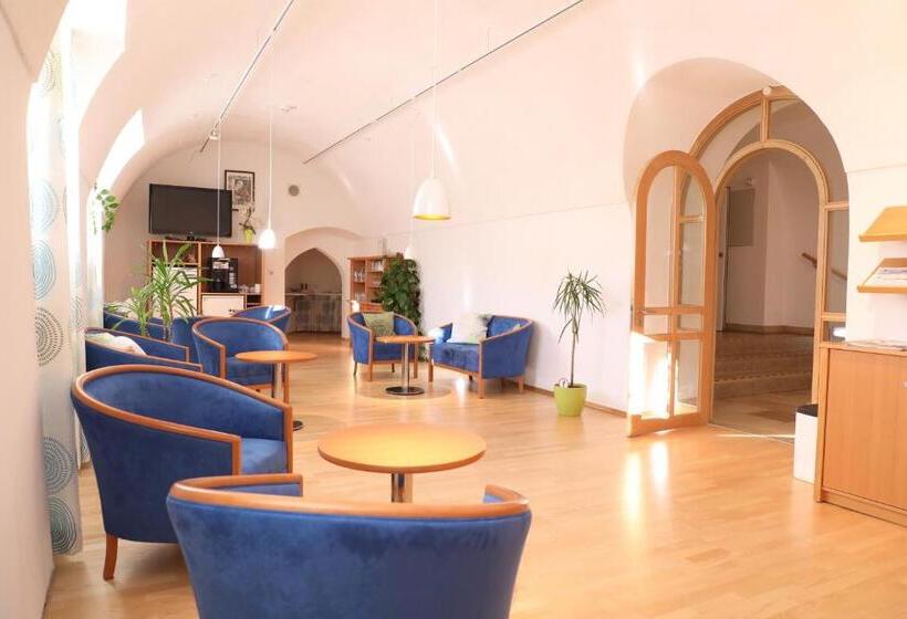 هتل Haus Der Begegnung Heilig Geist