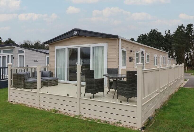 فندق Whispering Willows 2 Bed Lodge In Scarborough