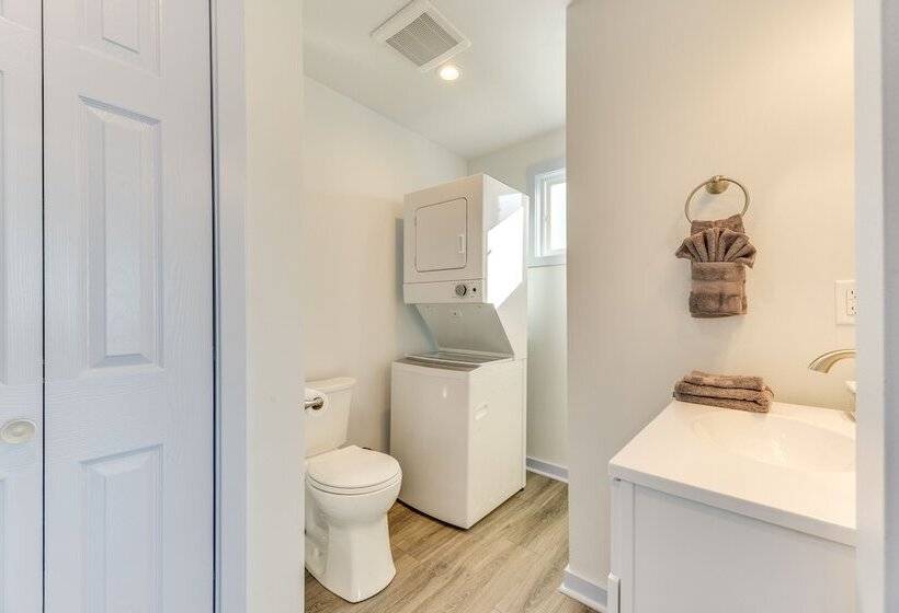 Lakefront Roy Cabin ~ 40 Mi To Mount Rainier!