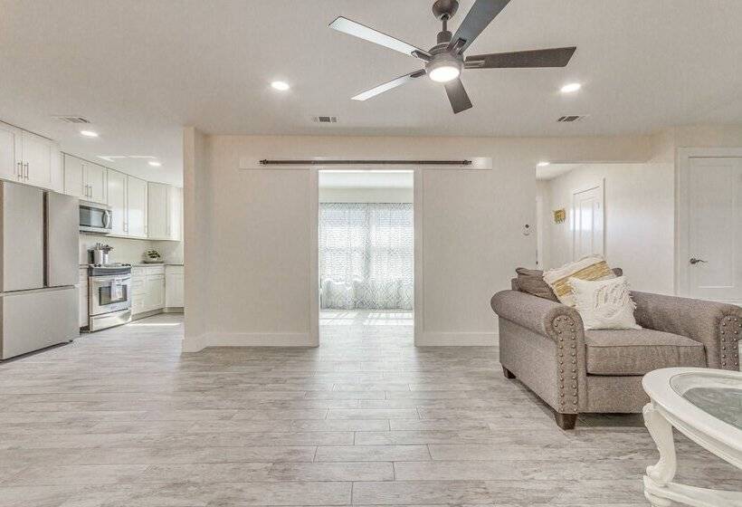 Modern Pensacola Home ~ 6 Mi To Beach!