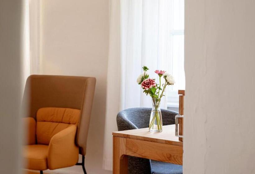 پانسیون Goldenes Schiff