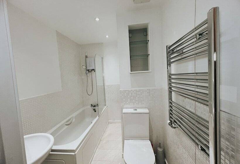 اقامتگاه Oldbury Heritage Hideaway 02!