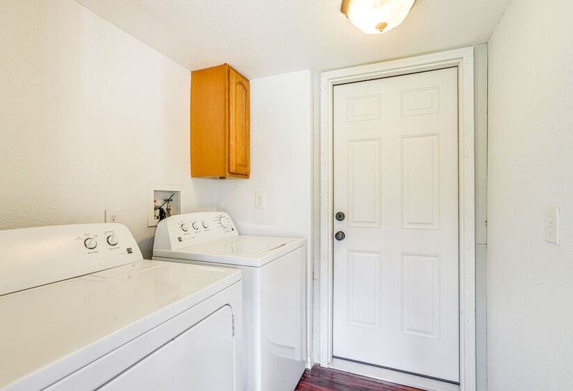 Tranquil Suite W/ Porch < 2 Mi To Cedar Lakes!