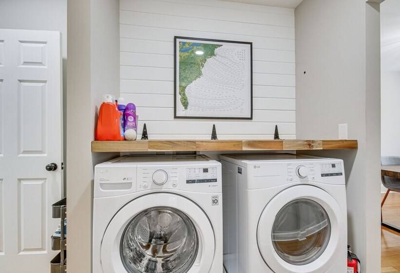 Updated Columbia Home W/ Patio   4 Mi To Usc!