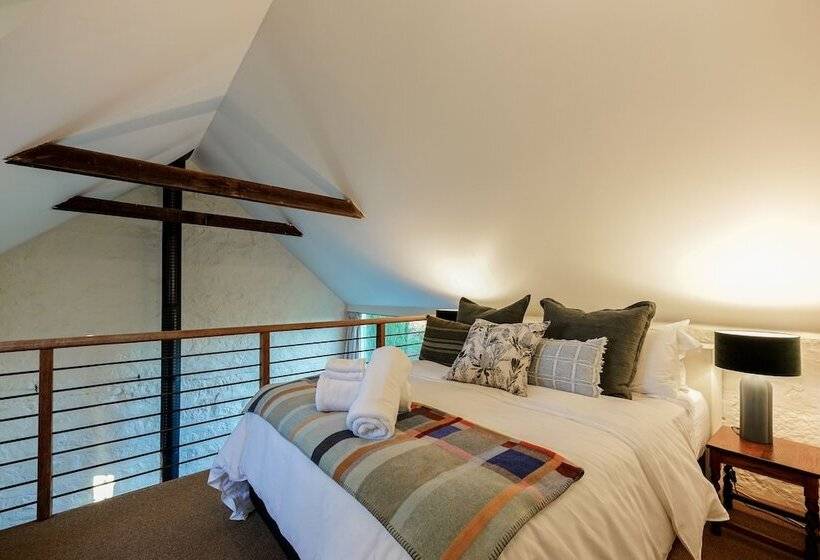 مبيت وإفطار Honeysuckle Barn & Garden