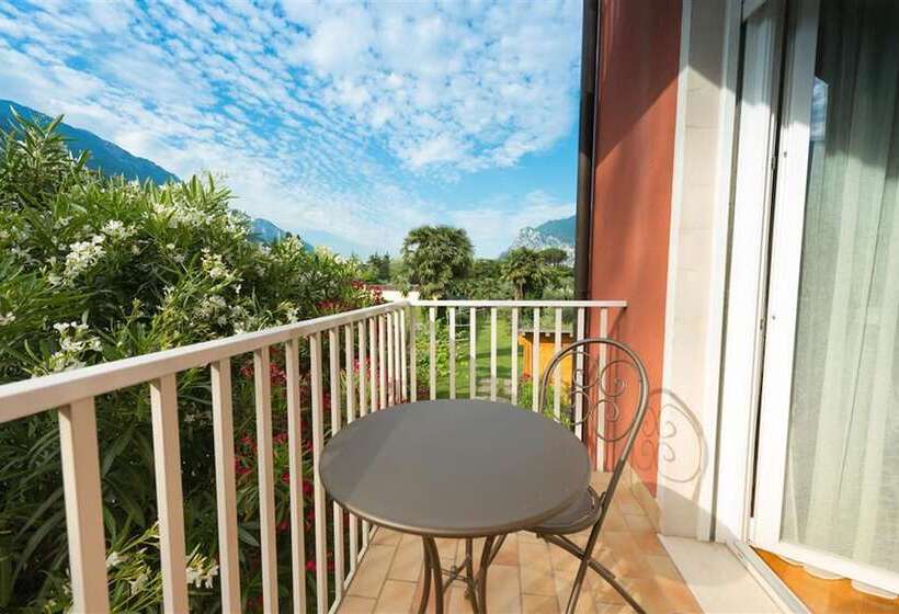 Bike & Wind Hotel Villa Maria   Happy Rentals