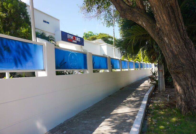 هتل Byhours Astor