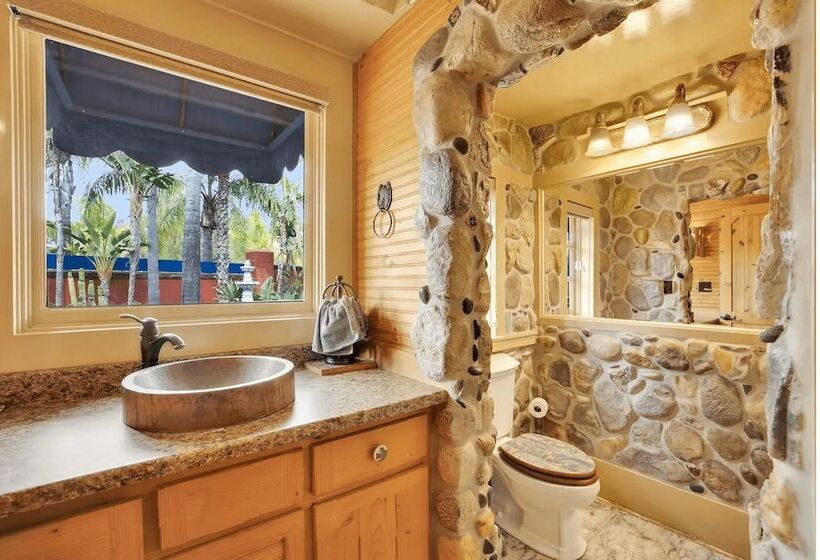 Cactus House By Avantstay Famous Cactus Compound