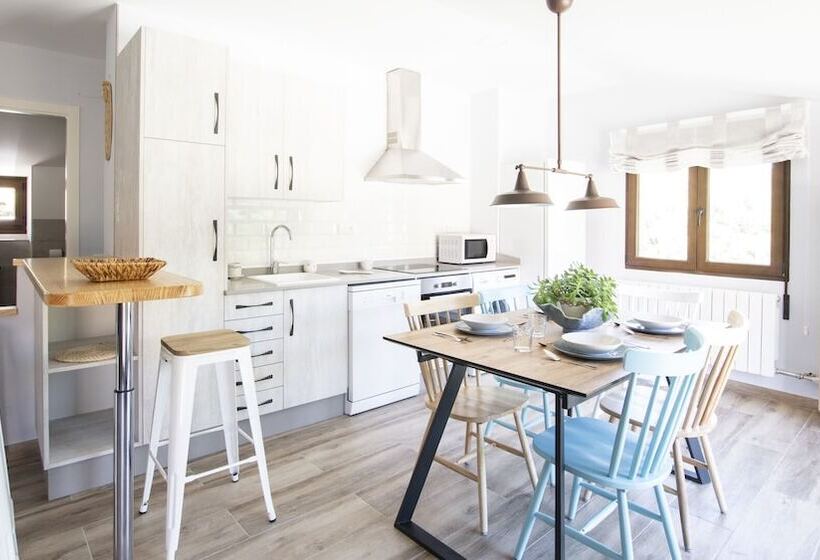 فندق Apartamentos Creativos Villarubei