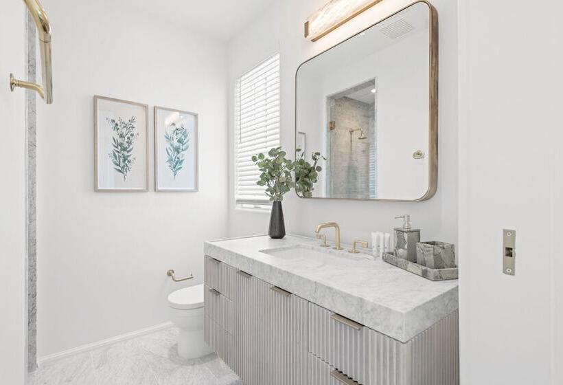 فندق Kaiya Beach Resort