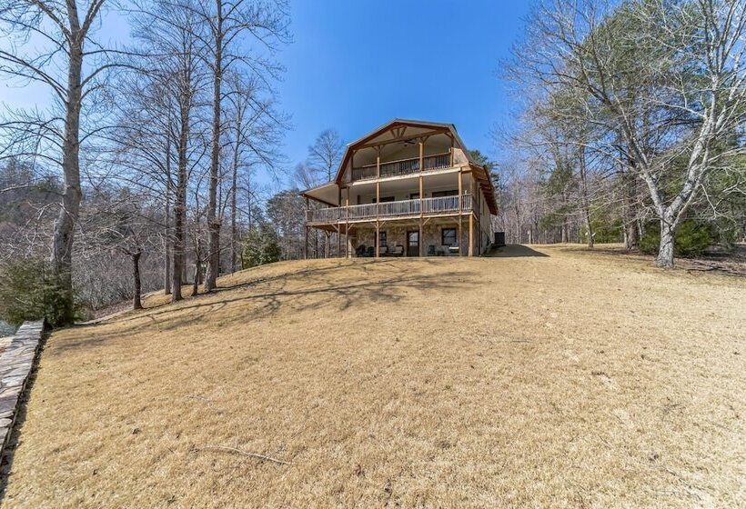 בית מלון כפרי Lake Lure Retreat   A Beautiful Lakefront Lodge On Mirror Lake Waterfront Newly Expanded Deck 4 Bedr