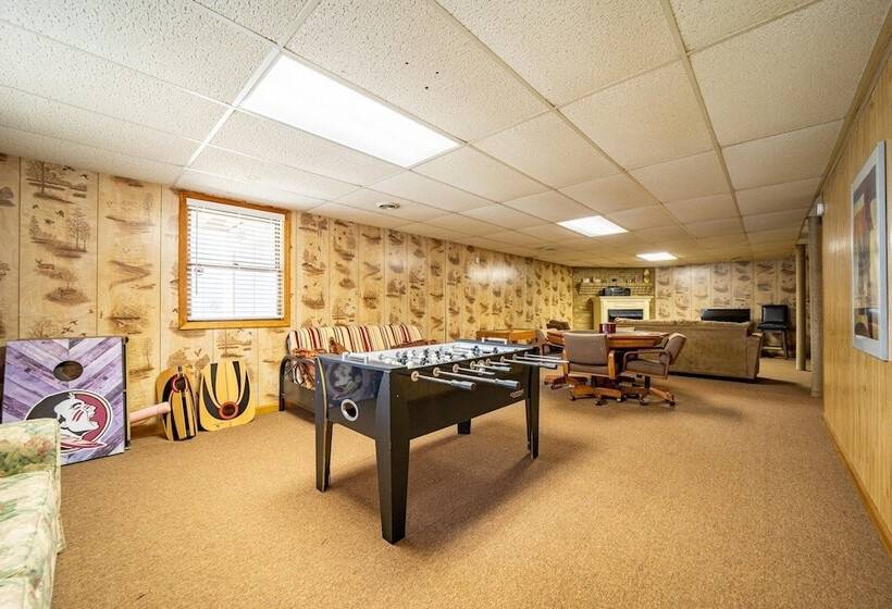 בית מלון כפרי Lake Lure Retreat   A Beautiful Lakefront Lodge On Mirror Lake Waterfront Newly Expanded Deck 4 Bedr