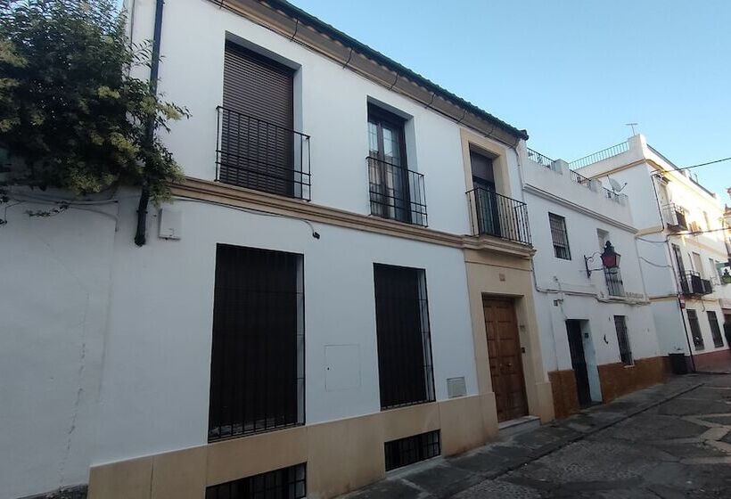 هتل Mira San Basilio