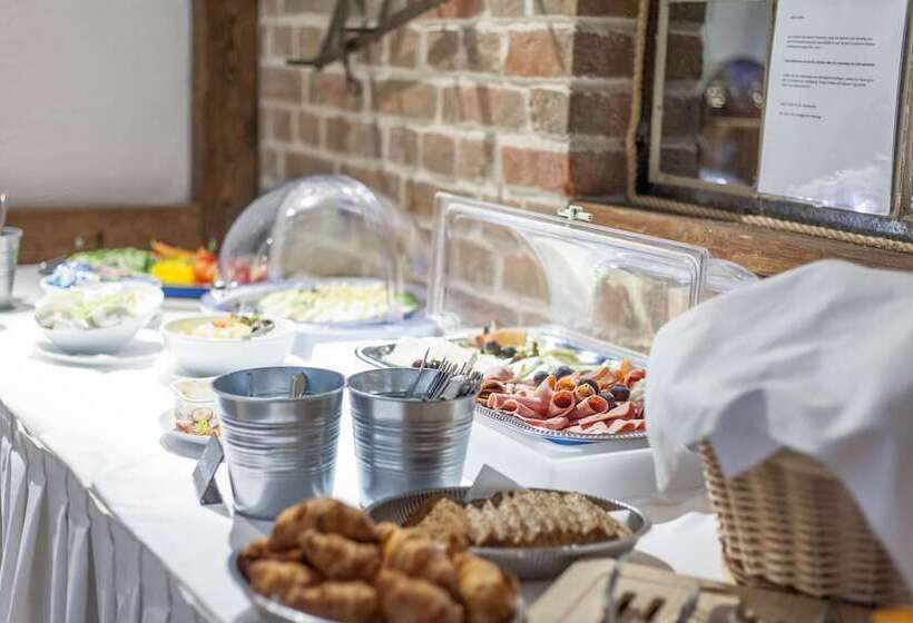 בית מלון כפרי Project June