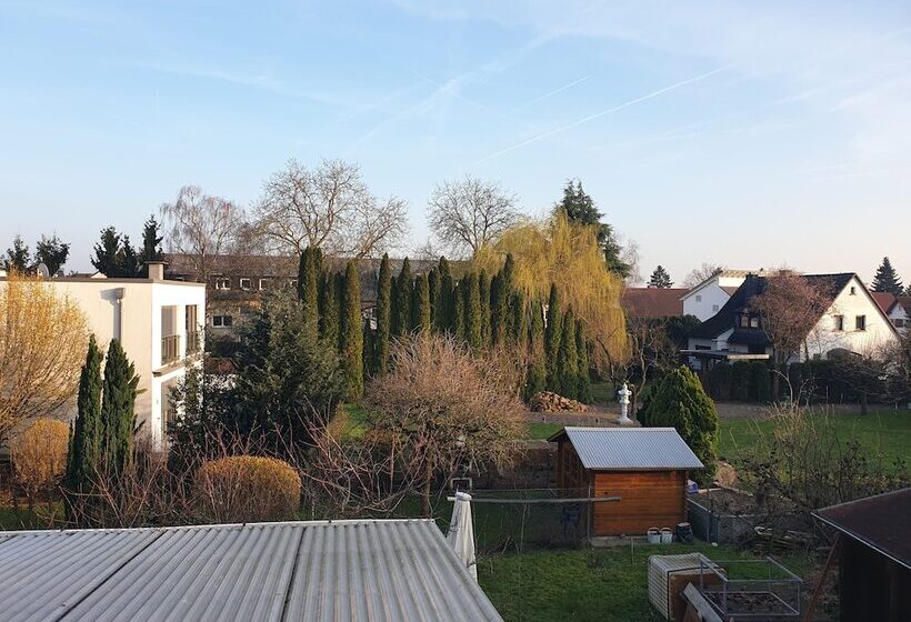 Отель Roca Restaurant Und