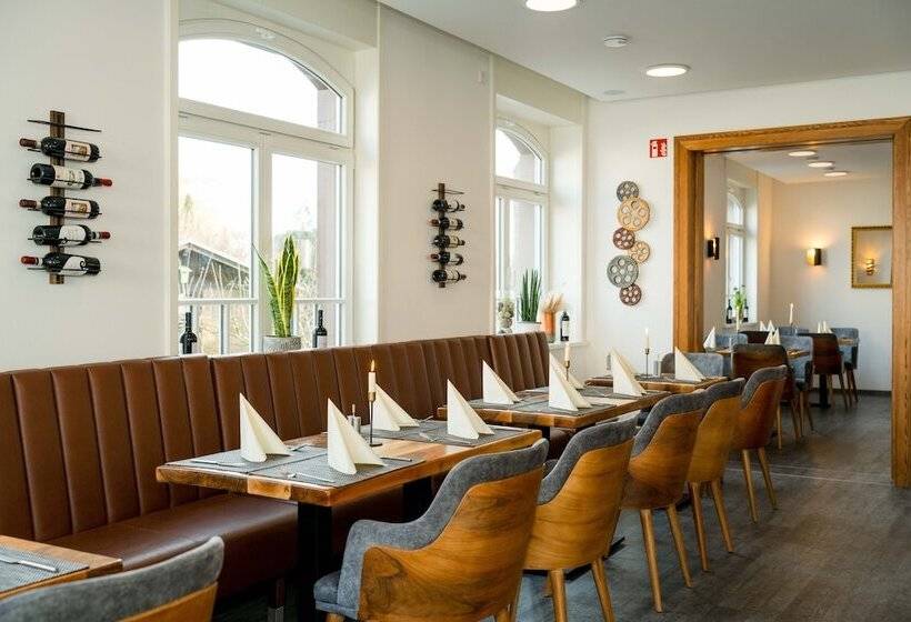 Отель Roca Restaurant Und