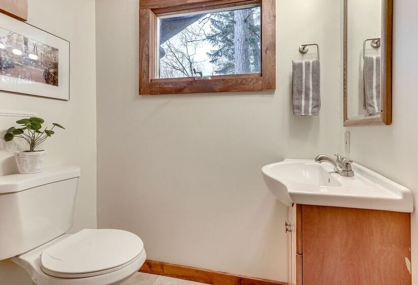 Michigan Log Cabin W/ Pere Marquette River Views