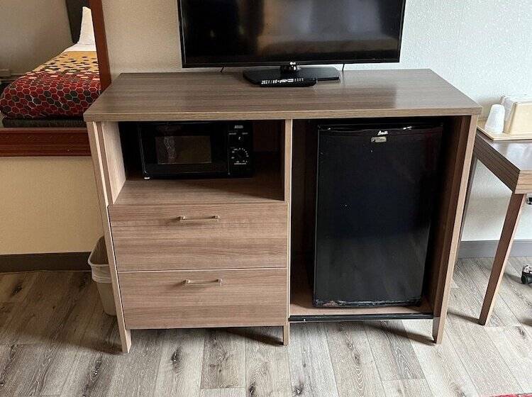 汽车旅馆  Red Carpet Inn