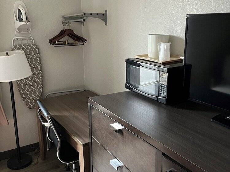 汽车旅馆  Red Carpet Inn