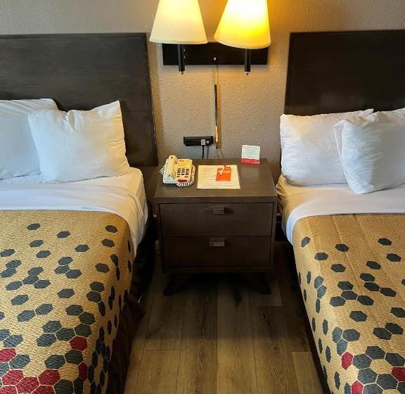 汽车旅馆  Red Carpet Inn