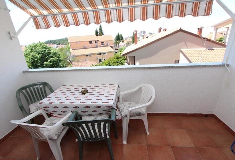 بنسيون Apartments And Rooms Dino