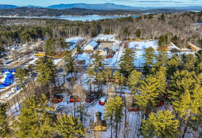 Pet Friendly Laconia Cabin W/ Fireplace + Deck!
