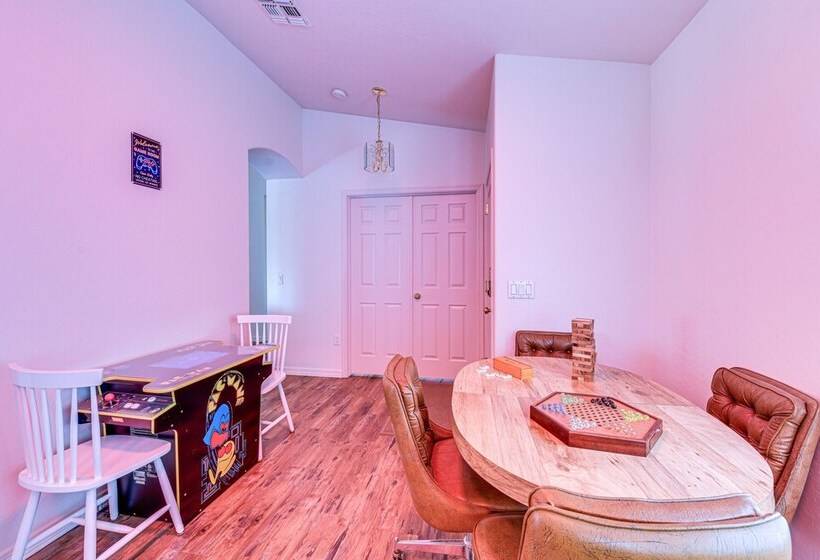 Quiet Chandler Home W/ Game Room, 2 Mi To Downtown