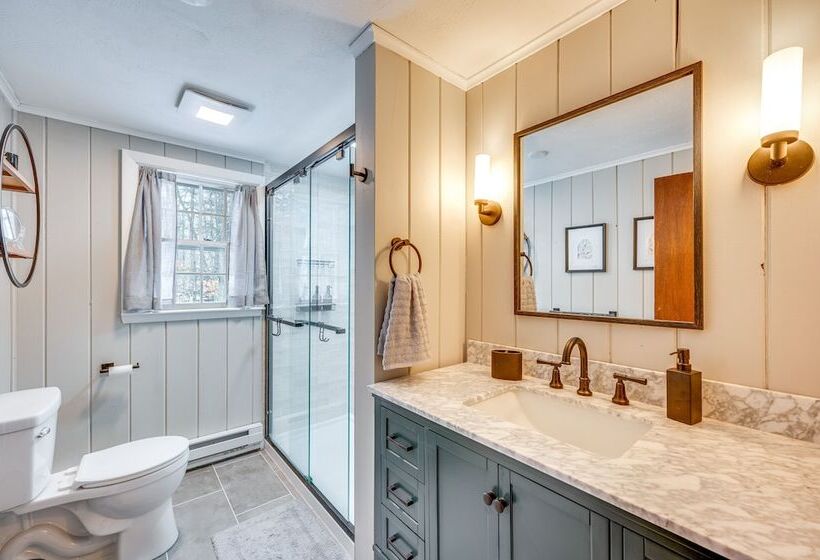 Renovated North Conway Retreat Near Saco River!