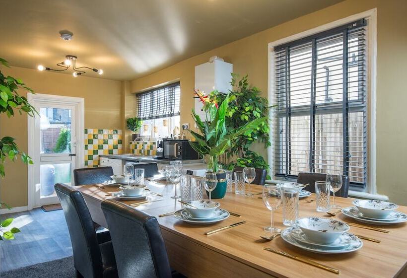 レジデンス Charming 1 Bed House In London