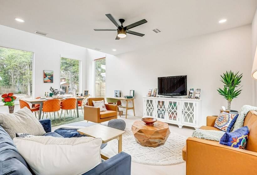 St Augustine Getaway W/ Grill, Near Downtown!