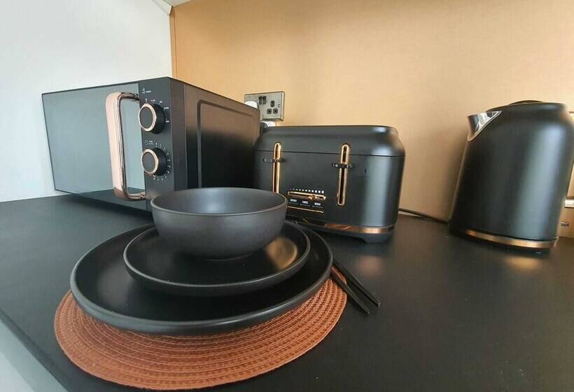 Stunning 1 King Bed Cabin In Grays