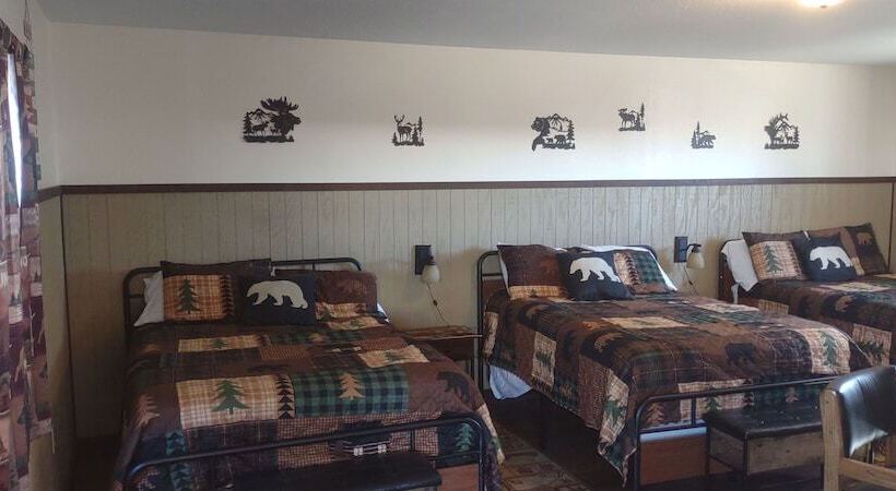 The Yucca Motel And Cabins