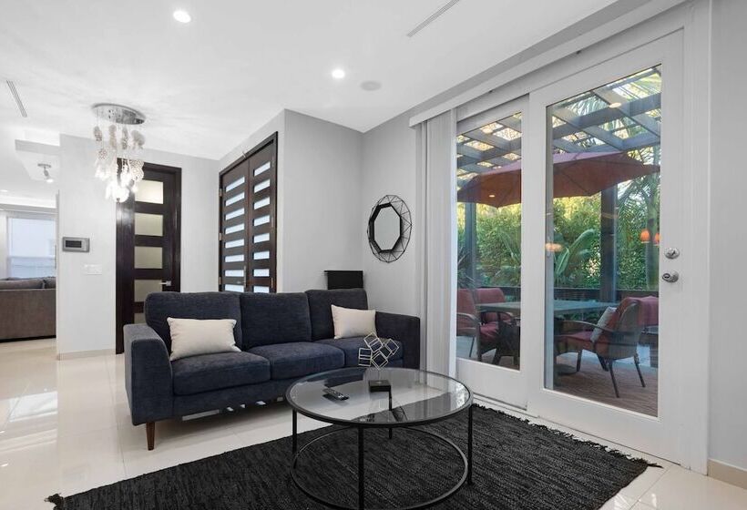 Walefield By Avantstay Mid Wilshire Home + Pool