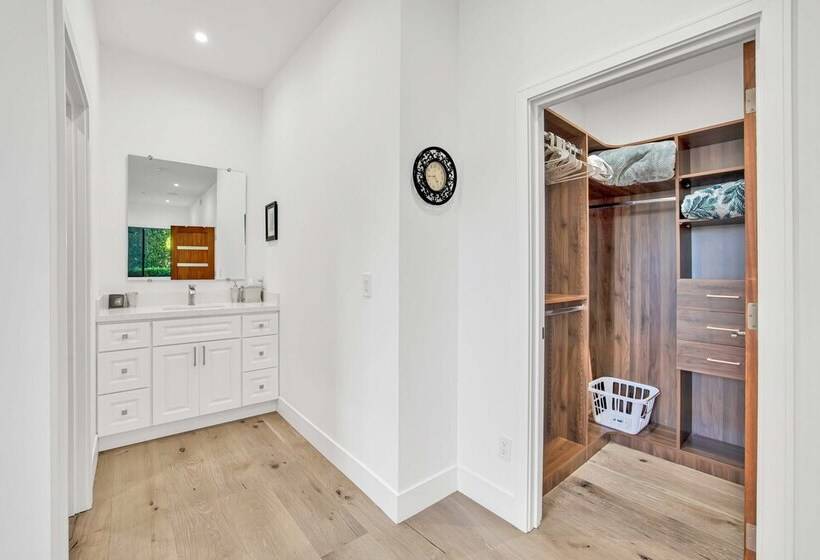 Wellesley By Avantstay 2 Miles To Beach